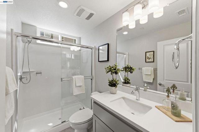 37336 Duckling Ter, Fremont, CA 94536