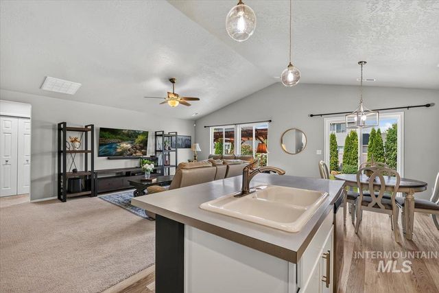 730 W Treehouse Way, Kuna, ID 83634