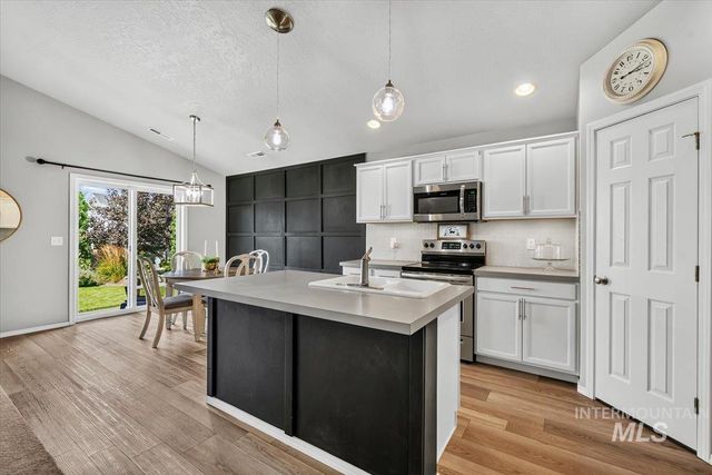 730 W Treehouse Way, Kuna, ID 83634