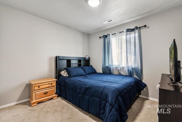 730 W Treehouse Way, Kuna, ID 83634