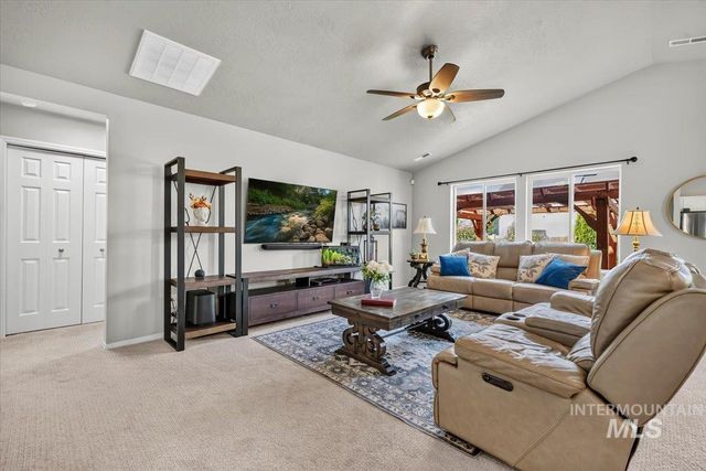 730 W Treehouse Way, Kuna, ID 83634