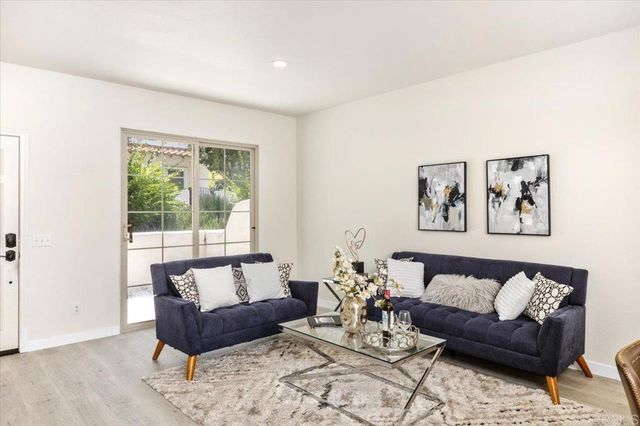 1524 Circle Ranch Way 61, Oceanside, CA 92057