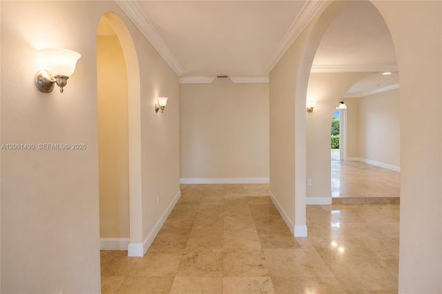 8601 SW 174th St, Palmetto Bay, FL 33157