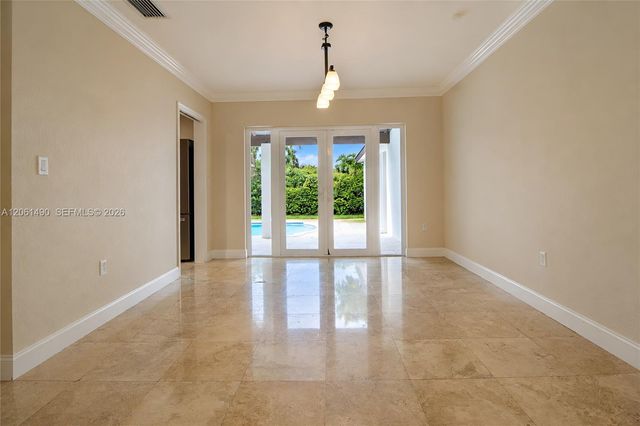 8601 SW 174th St, Palmetto Bay, FL 33157