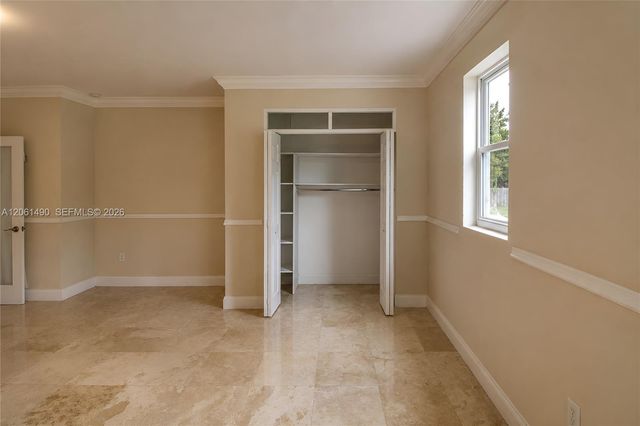 8601 SW 174th St, Palmetto Bay, FL 33157