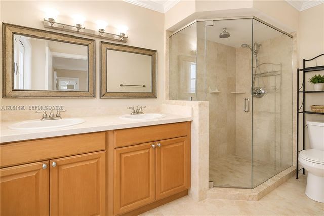 8601 SW 174th St, Palmetto Bay, FL 33157