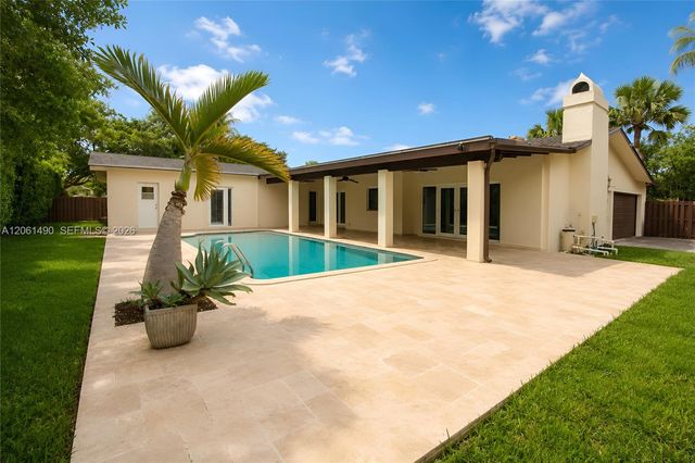 8601 SW 174th St, Palmetto Bay, FL 33157
