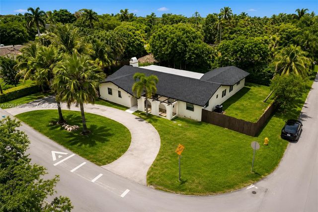 8601 SW 174th St, Palmetto Bay, FL 33157