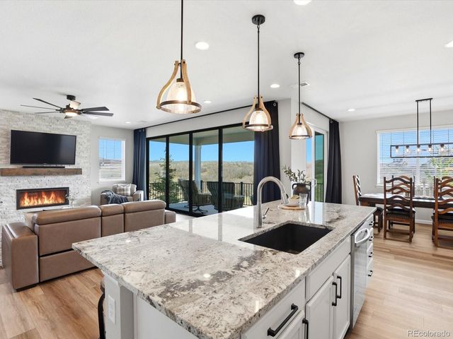 1196 Melting Snow Way, Castle Rock, CO 80109