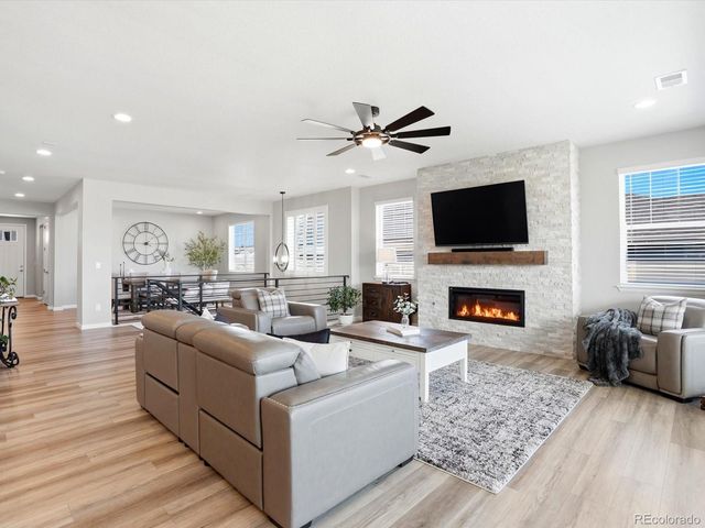 1196 Melting Snow Way, Castle Rock, CO 80109