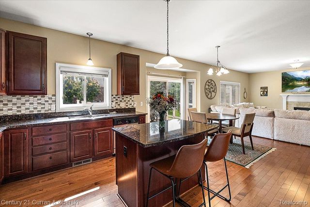 24729 Cavendish Avenue E, Novi, MI 48375