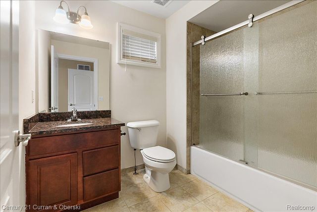 24729 Cavendish Avenue E, Novi, MI 48375