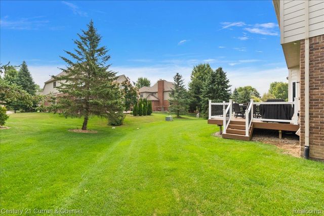 24729 Cavendish Avenue E, Novi, MI 48375