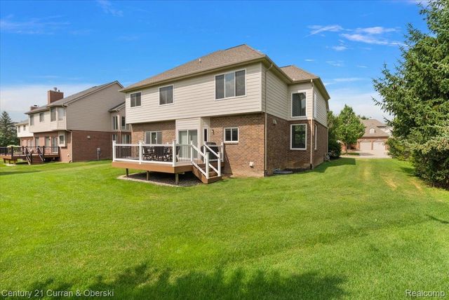 24729 Cavendish Avenue E, Novi, MI 48375