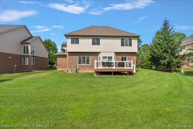 24729 Cavendish Avenue E, Novi, MI 48375