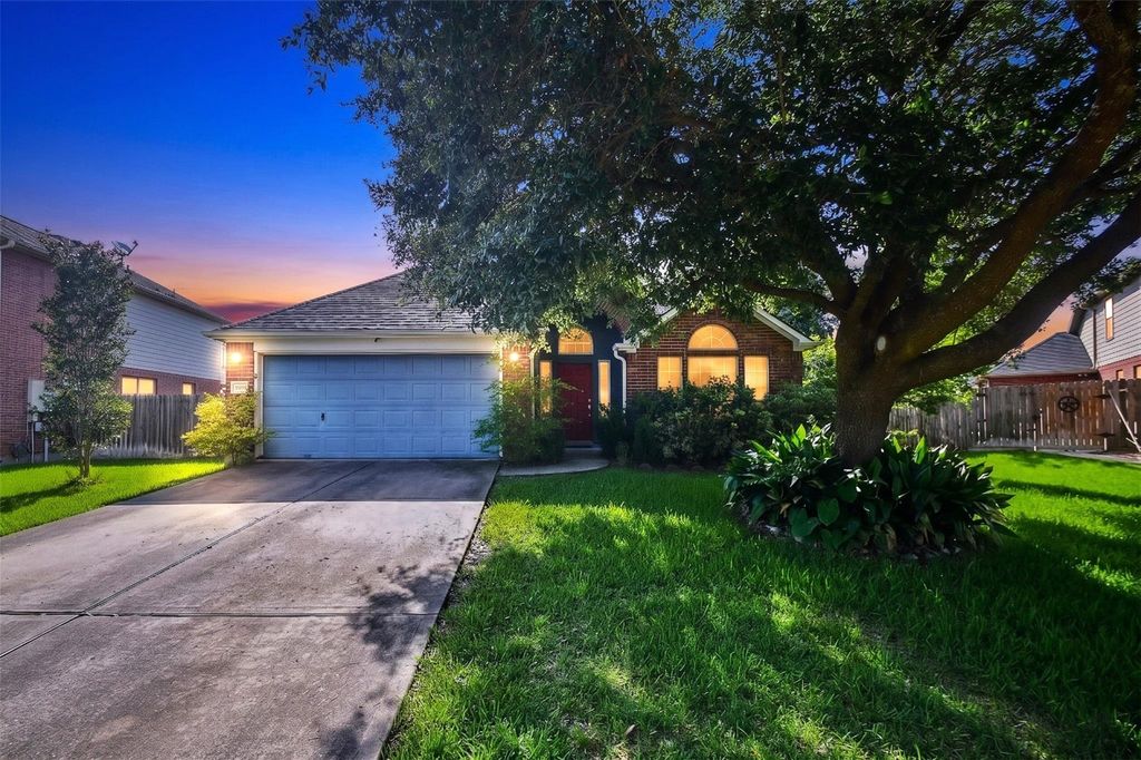 6207 Lake Chase Court, Katy, TX 77493
