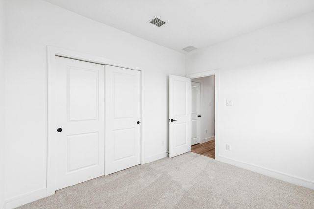 304 Cobb Court, Sealy, TX 77474