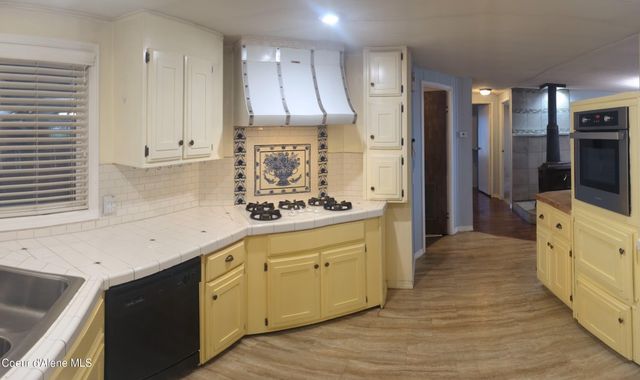 8602 N HAYDEN PINES WAY, Hayden, ID 83835