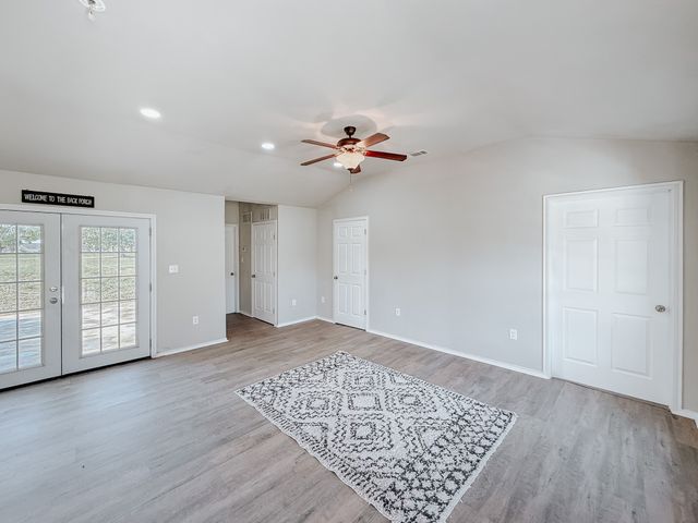 103 Eras Crossing Road, Trinidad, TX 75163