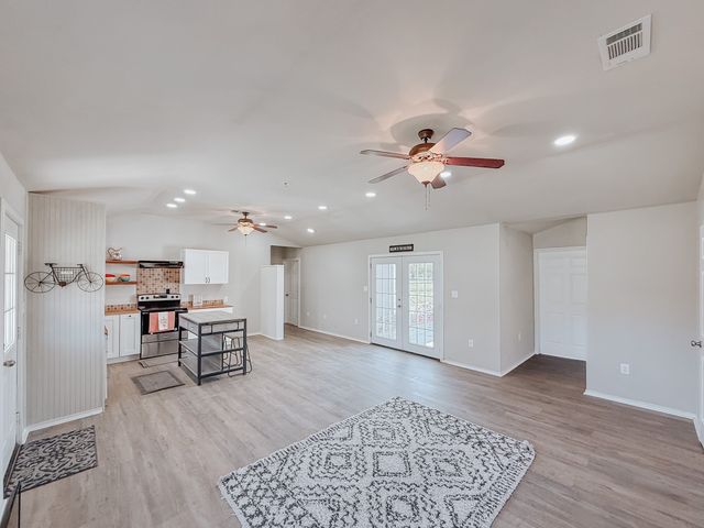 103 Eras Crossing Road, Trinidad, TX 75163