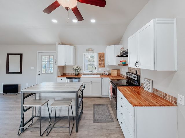 103 Eras Crossing Road, Trinidad, TX 75163