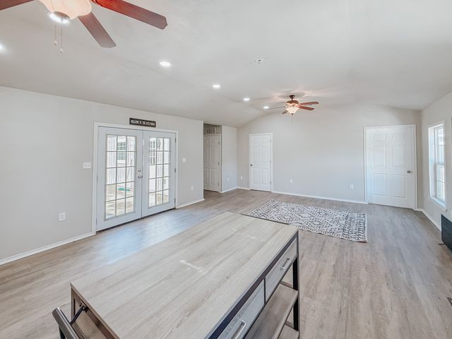 103 Eras Crossing Road, Trinidad, TX 75163