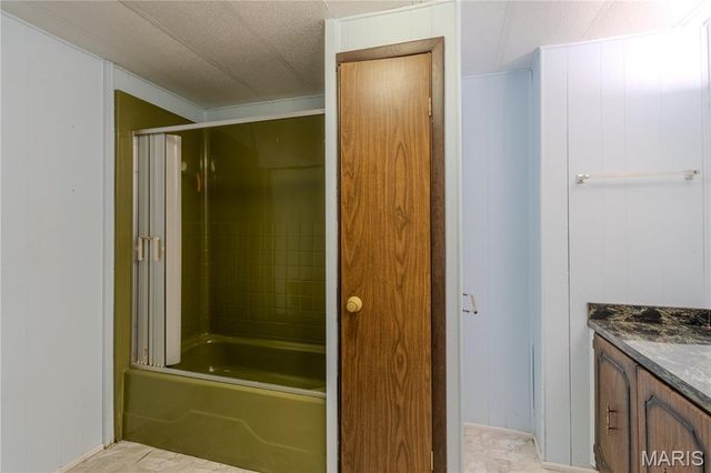 27180 Highway NN, Laquey, MO 65534