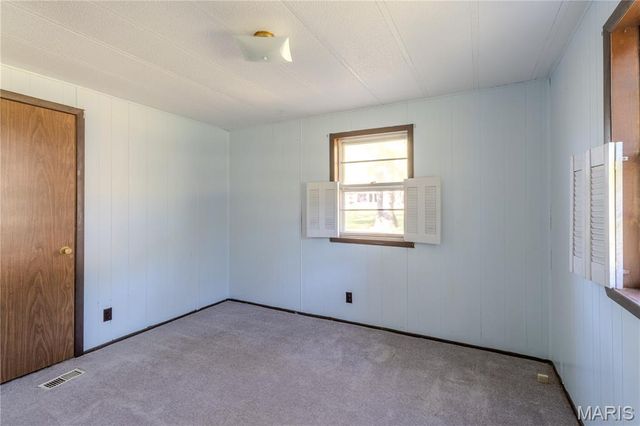 27180 Highway NN, Laquey, MO 65534