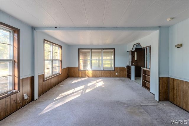 27180 Highway NN, Laquey, MO 65534