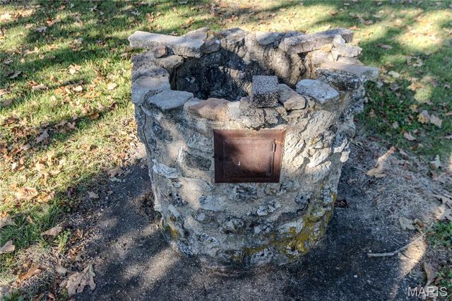 27180 Highway NN, Laquey, MO 65534