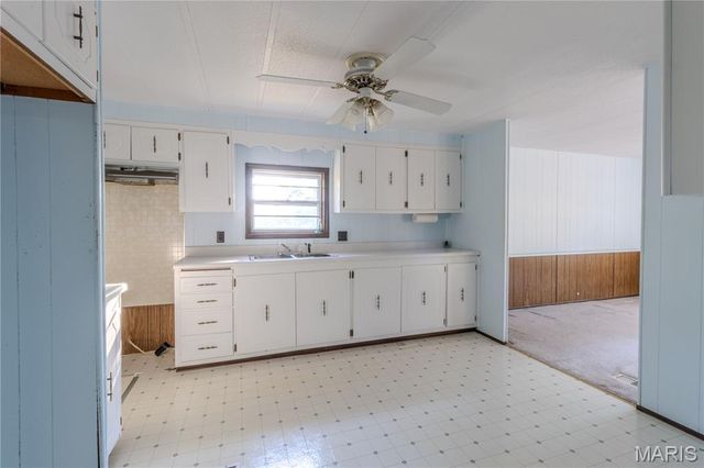 27180 Highway NN, Laquey, MO 65534