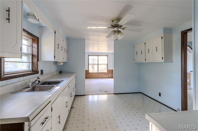 27180 Highway NN, Laquey, MO 65534