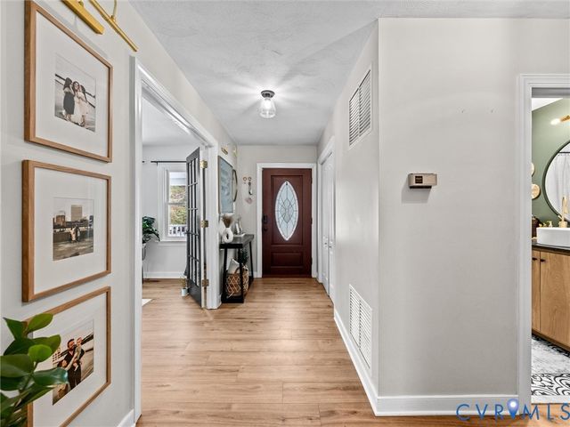 11400 Coalboro Rd, Chesterfield, VA 23838