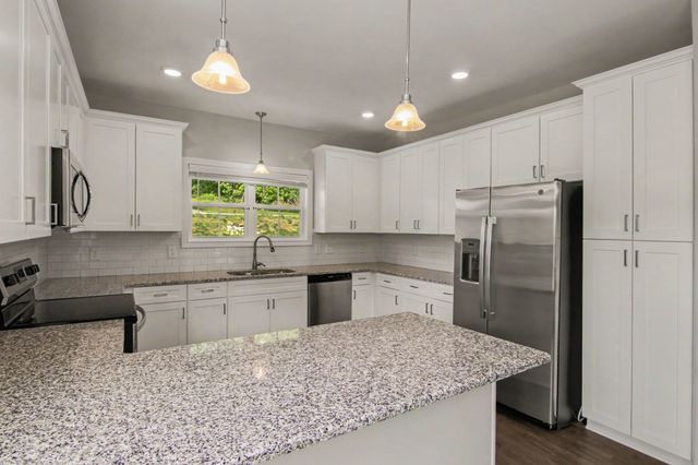 118 Colson Rd, Dover, TN 37058