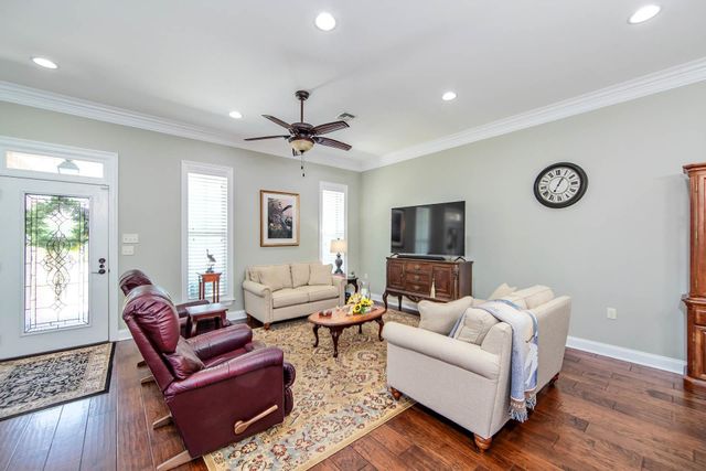 141 Waterford Dr, Thibodaux, LA 70301
