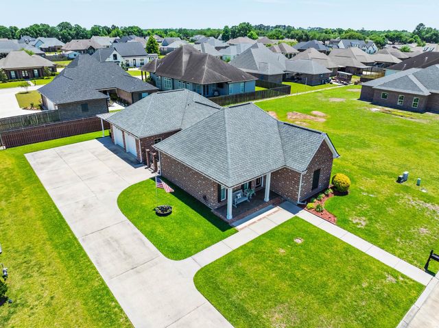 141 Waterford Dr, Thibodaux, LA 70301