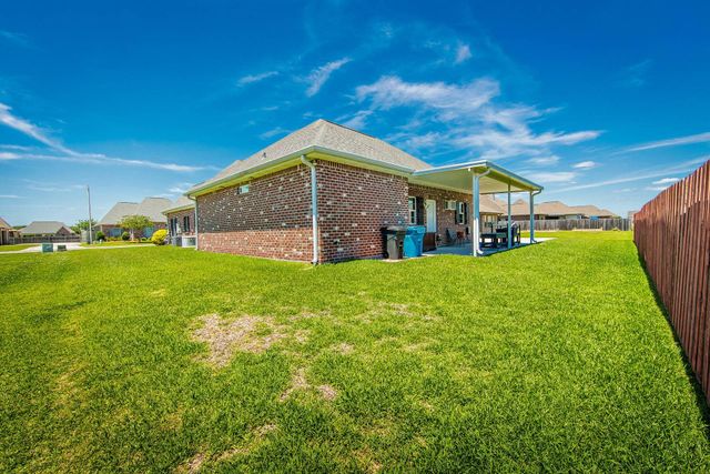 141 Waterford Dr, Thibodaux, LA 70301
