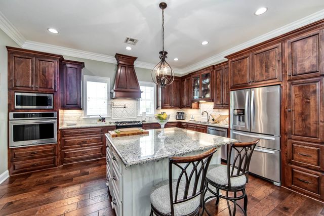 141 Waterford Dr, Thibodaux, LA 70301