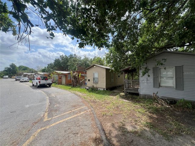 15992 W COLONIAL DRIVE, Oakland, FL 34787