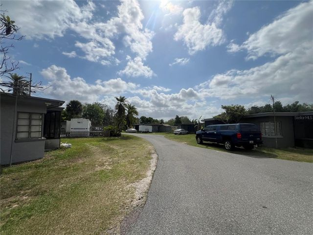15992 W COLONIAL DRIVE, Oakland, FL 34787