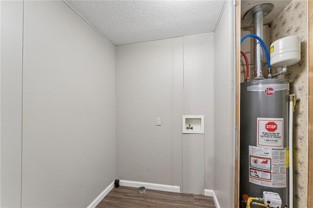 4804 W Christie Circle, Blue Springs, MO 64015