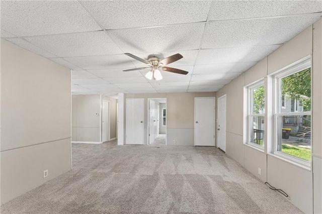 4804 W Christie Circle, Blue Springs, MO 64015
