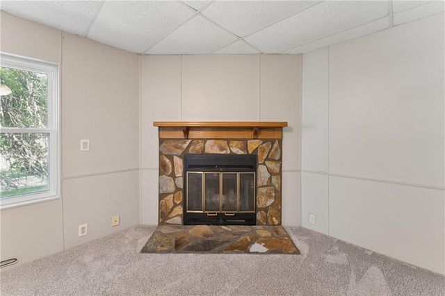 4804 W Christie Circle, Blue Springs, MO 64015