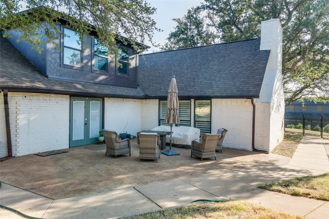 5933 Steve Court, Westlake, TX 76262