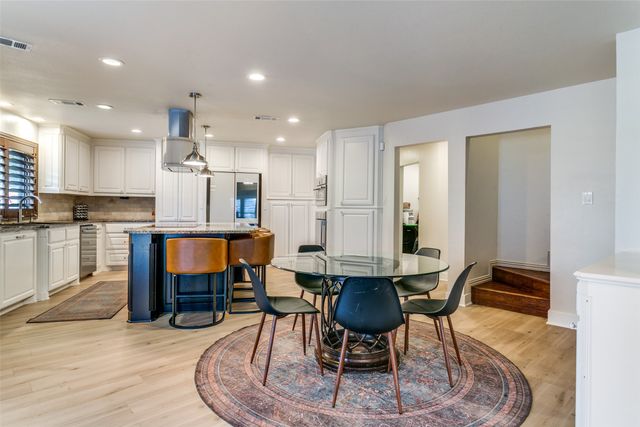 5933 Steve Court, Westlake, TX 76262