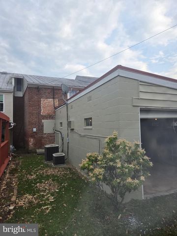304 N FRONT ST, Liverpool, PA 17045