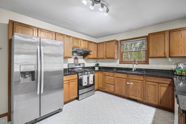 611 Bellvue Lane, Brooklyn Center, MN 55430