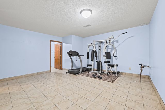 611 Bellvue Lane, Brooklyn Center, MN 55430