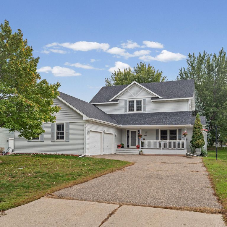 611 Bellvue Lane, Brooklyn Center, MN 55430 — photo 2