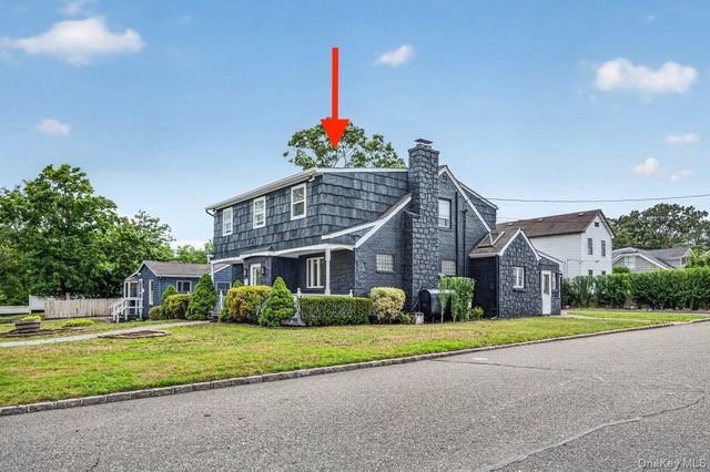 60 Lake Shore Drive, Patchogue, NY 11772